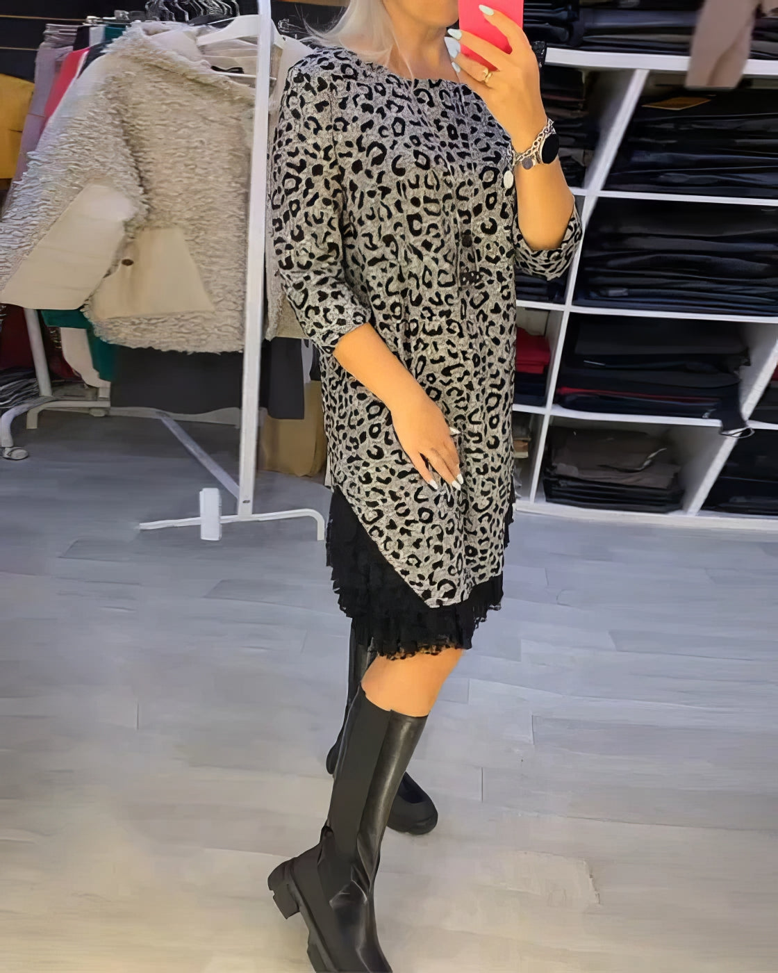 Slimming leopard print dress
